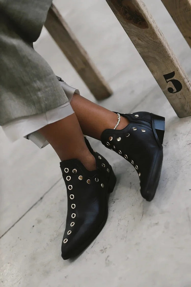 Elmont | Eyelet Ankle Boots
