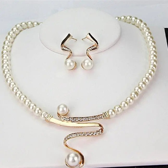 Elmont | Natural Pearl Necklace and Earrings Set