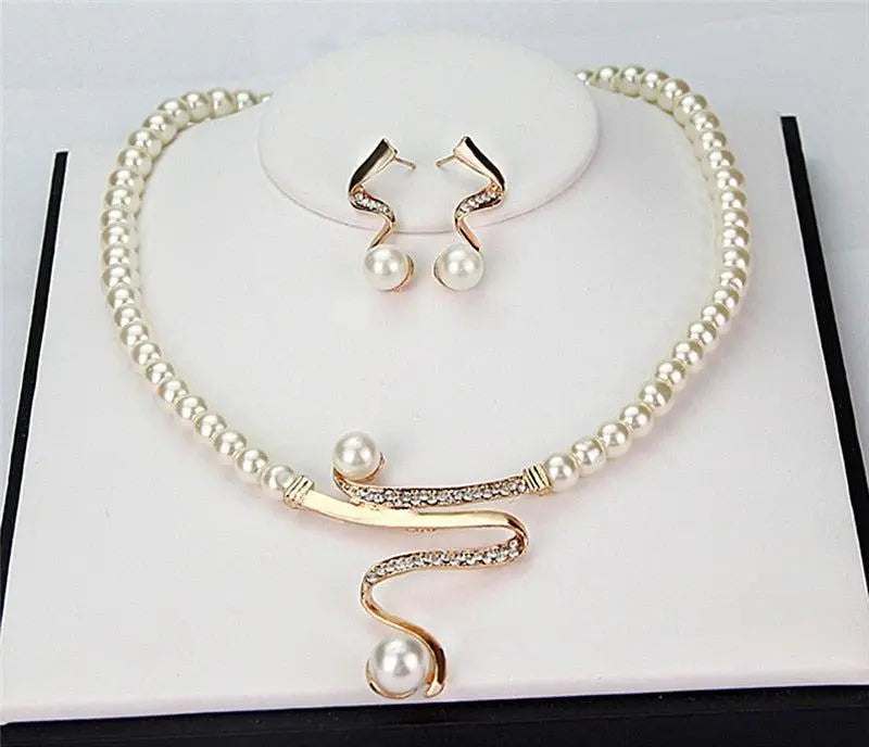 Elmont | Natural Pearl Necklace and Earrings Set