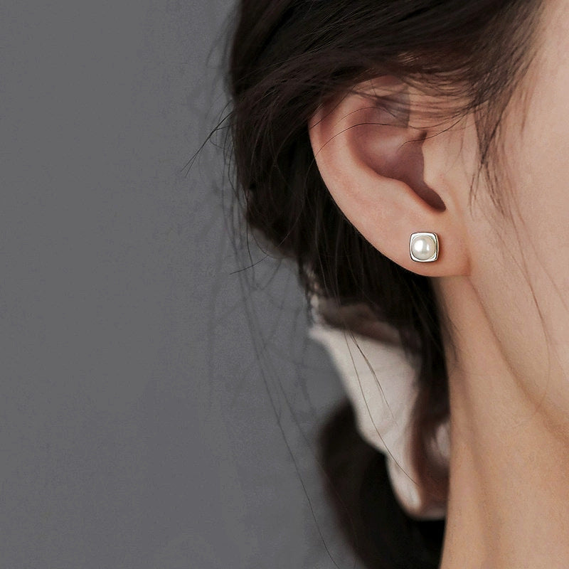 Elmont | Freshwater Pearl Earrings