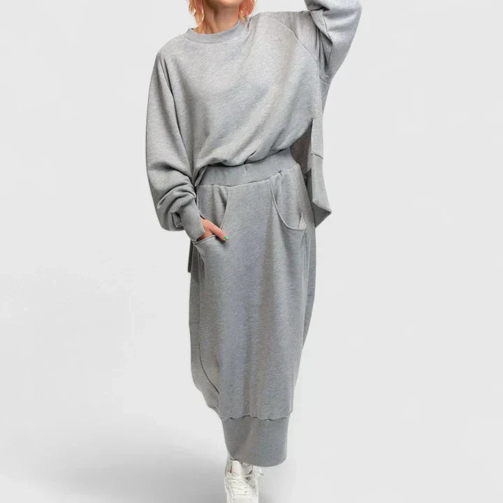 M&H | Two-Piece Set with Side-Slit Sweatshirt