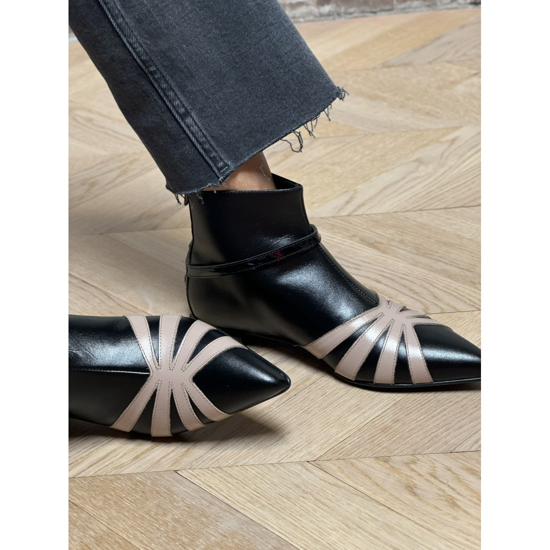 Elmont | Geometric Pointed-Toe Ankle Boot
