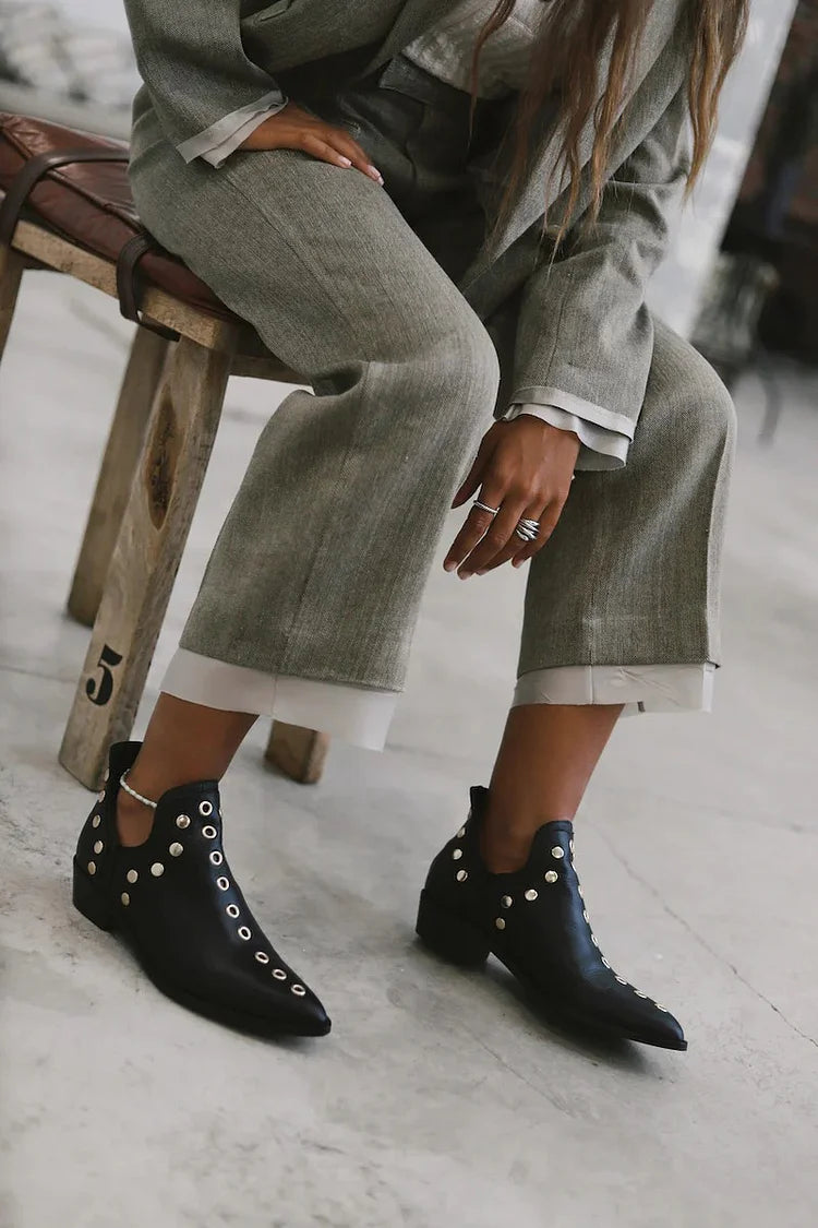 Elmont | Eyelet Ankle Boots