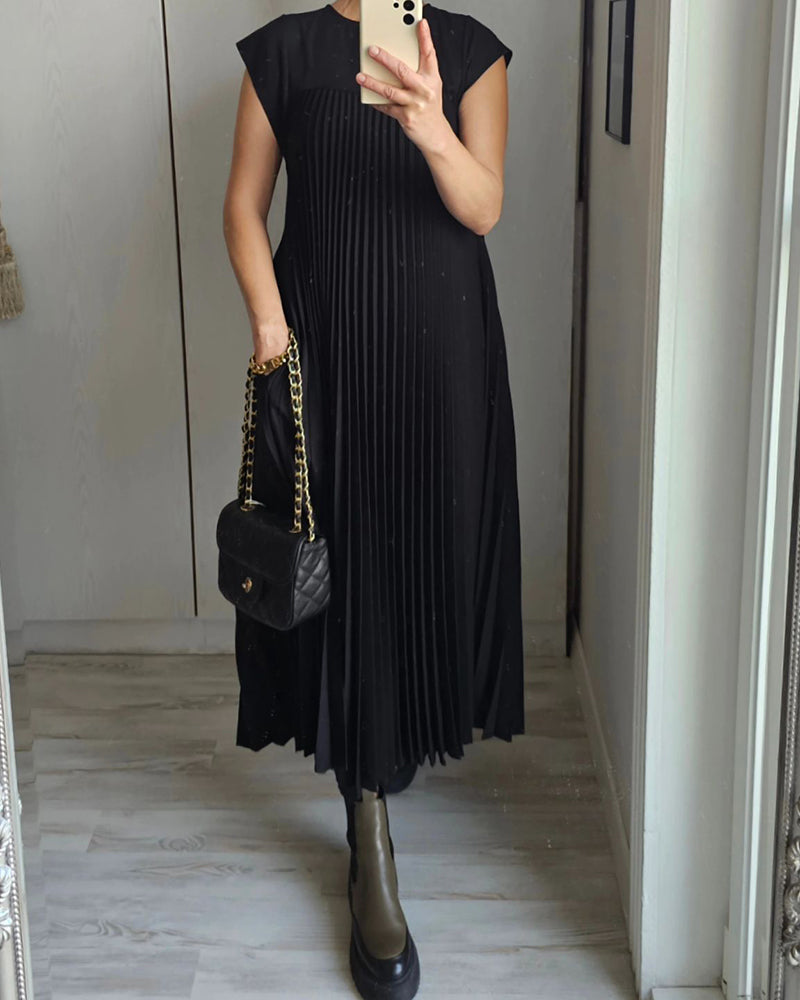 M&H | Pleated Maxi Dress