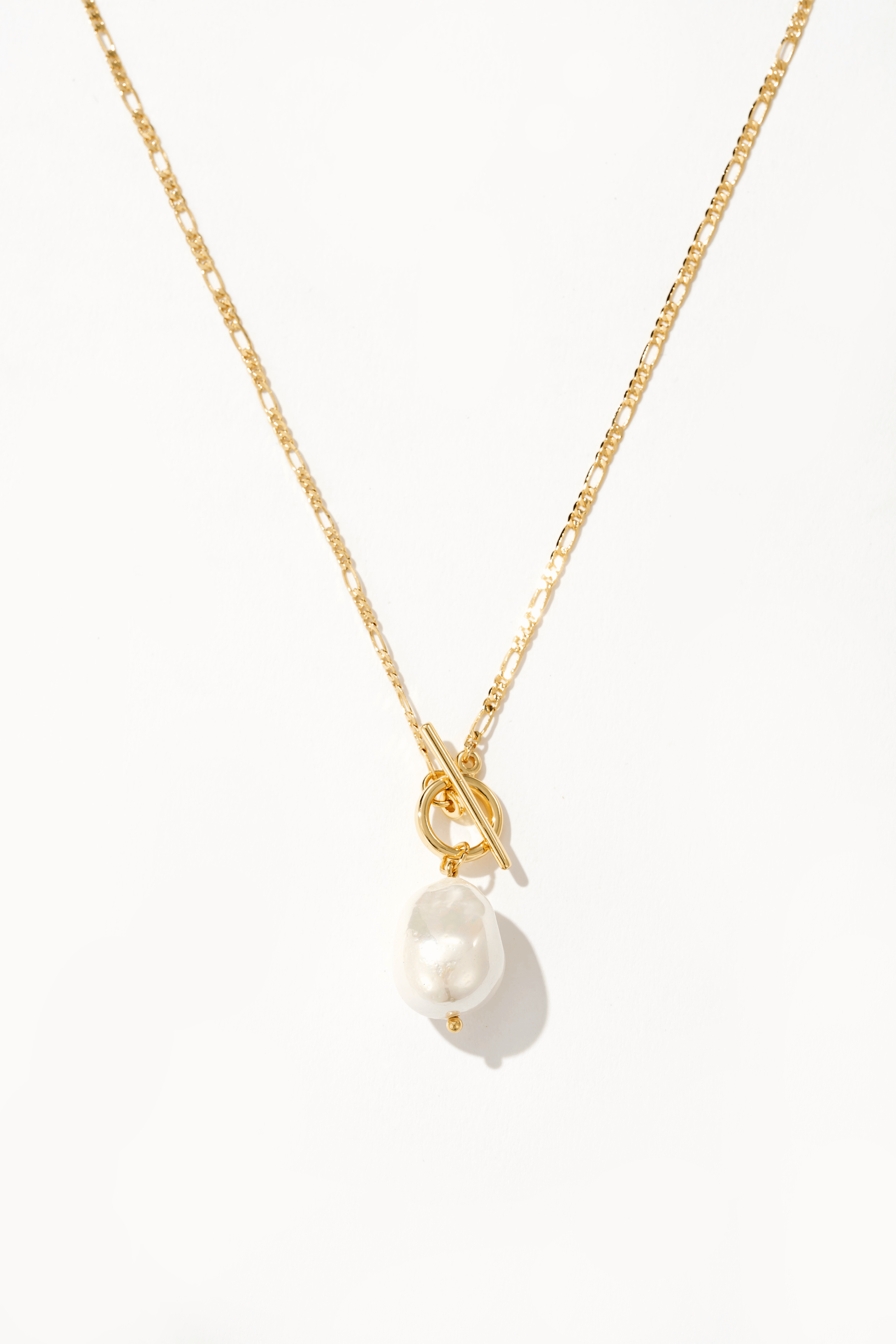 Elmont | Golden Pearl Necklace