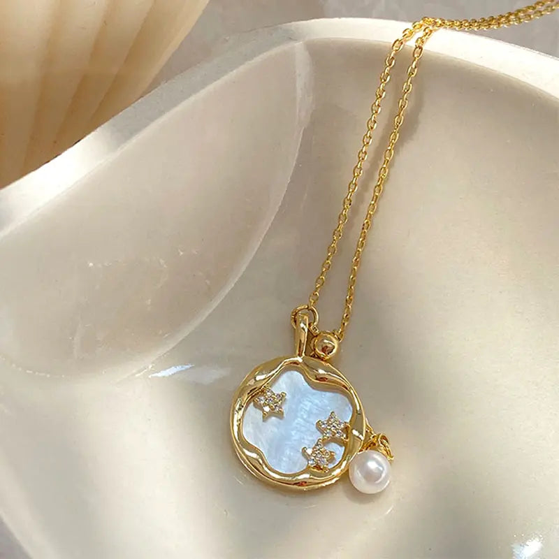 Elmont | Gold Necklace with Moonstone and Pearl