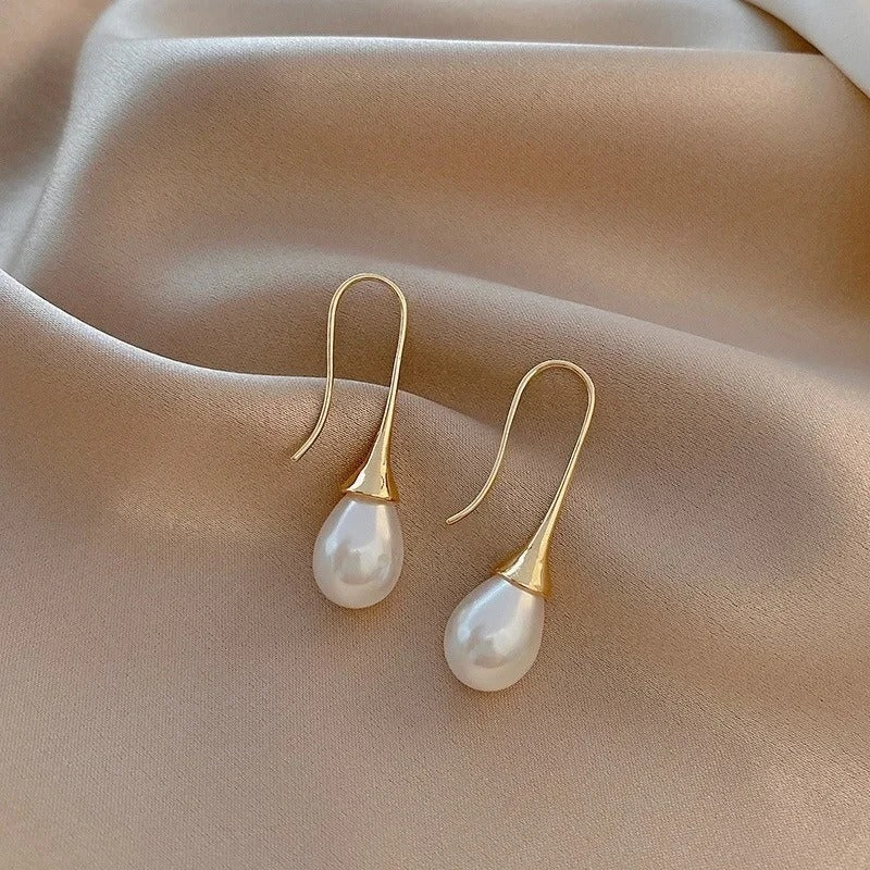 Elmont | Classic Pearl Earrings